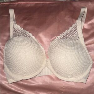 Elegant Cream Lace Bra